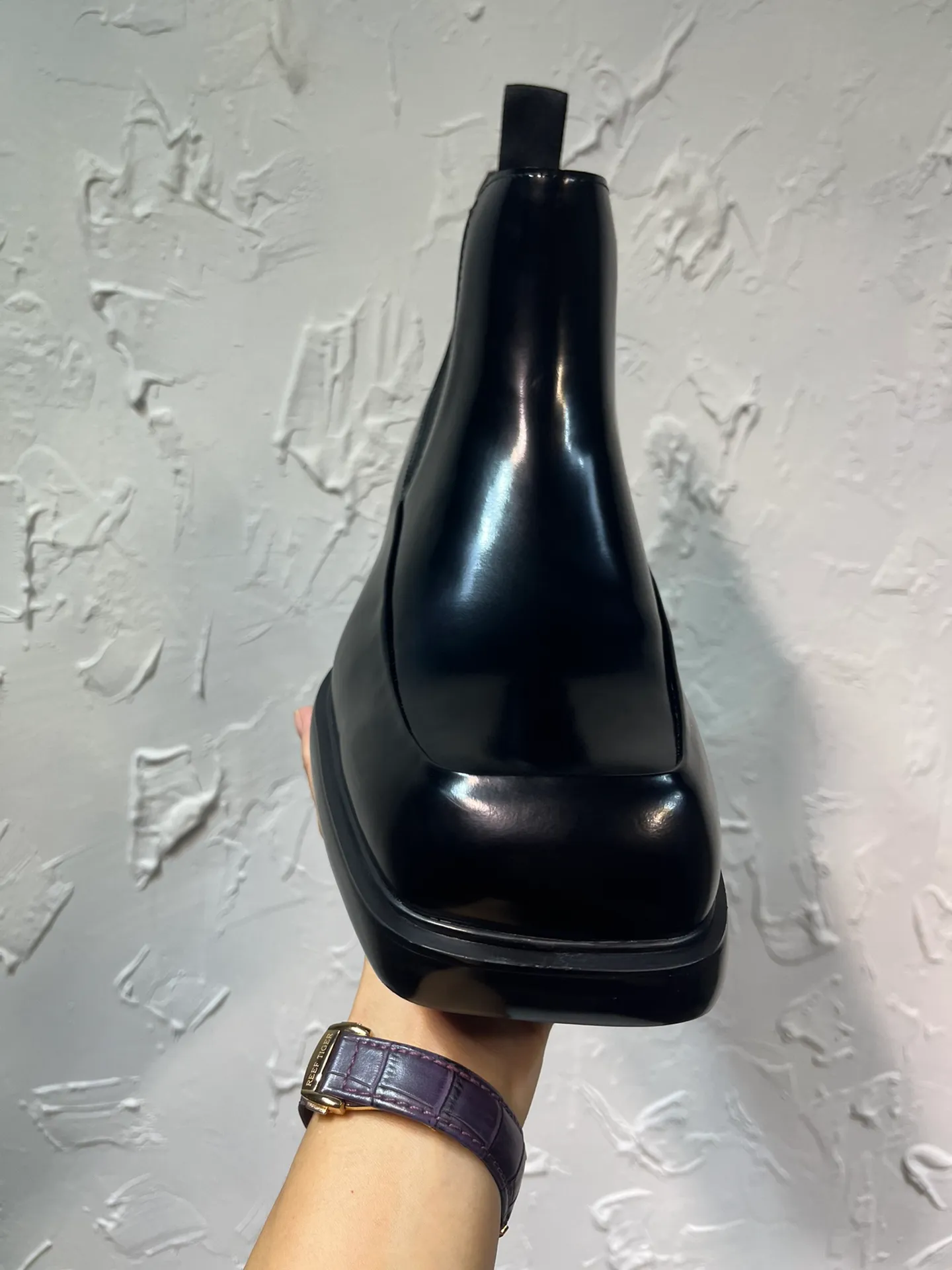 Men's shoes 💰860💰 🔥🔥🔥3990 The latest Prada Derby shoes, Martin boots, micro-marked glossy round-toe spliced ​​loafers, purchased the original one to one development, the outsole is one to one private molding, the fabric is made of imported open edge beads, lining cowhide, foot pad cowhide, sole height 5cm, original rubber foam outsole, code number 39-46